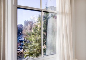 Ideal Back Bay Studio, steps from Newbury & T, by Blueground