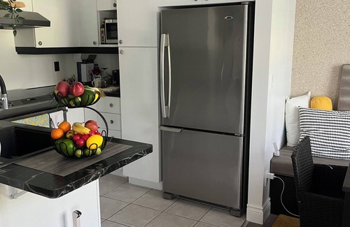 Ste. Foy Apartment | À 5 Minutes de L'aéroport Jean-lesage, Qc
