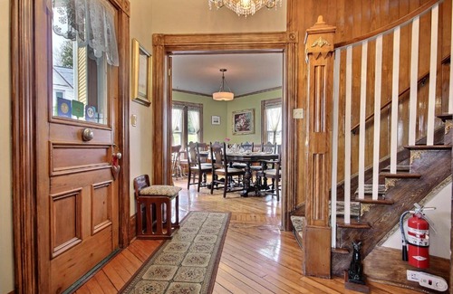 Magog Bed & Breakfast | À L'Ancestrale B&B