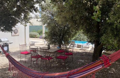 Mollans-sur-Ouveze Villa | À mont nos hôtes