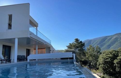 Mollans-sur-Ouveze Villa | À mont nos hôtes