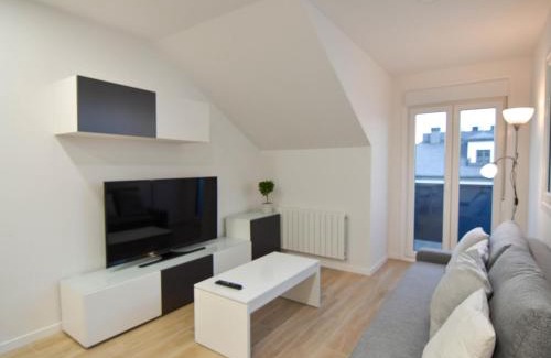 Loredo Apartment | Ático de lujo con piscina y mini golf en la playa