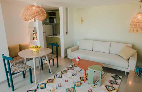 Sidi Abdel Aziz Apartment | Écrin bleu - Vue mer & piscine