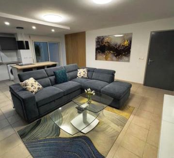 Baie-Mahault Apartment | Élégance