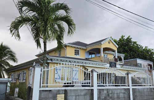 Sainte-Anne Apartment | ÉLÉGANT APPARTEMENT À LA CAMPAGNE
