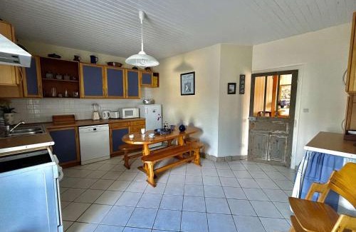 Etel Villa | Étel - Maison 115 m², 5 pièces, vue port, 9 pers. - FR-1-479-231
