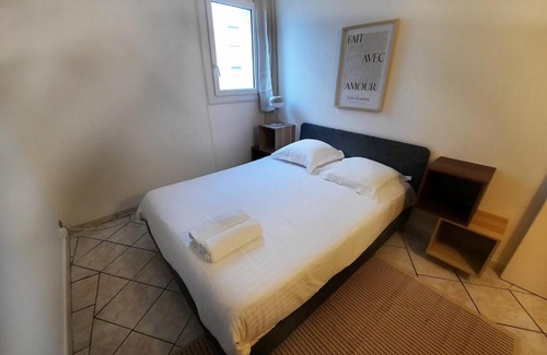 Faubourg North Apartment | Évasion - Appartement 6 Prs, 2 Ch, avec Balcon