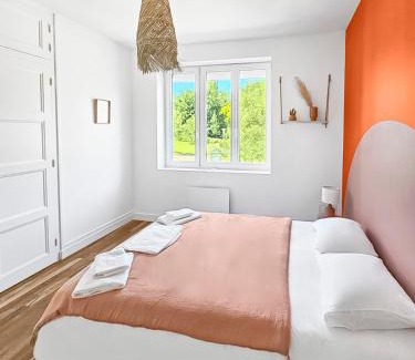 Le Creusot Apartment | Évasion Paisible au Creusot - T3 rénové et coloré