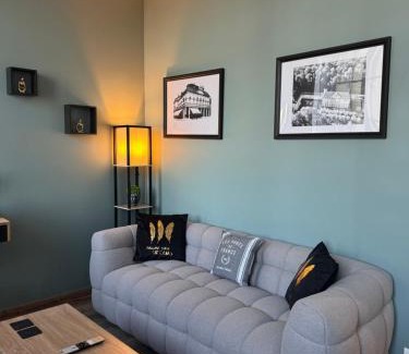 Lons-le-Saunier Apartment | Évasion Urbaine, Vue sur la ville