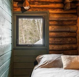 Saint-Simeon Ski Chalet | ÖBois Charlevoix - L'Écurie 1 Studio
