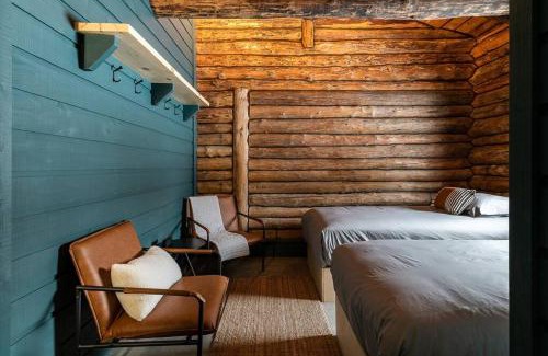 Saint-Simeon Ski Chalet | ÖBois Charlevoix - L'Écurie 3 Studio