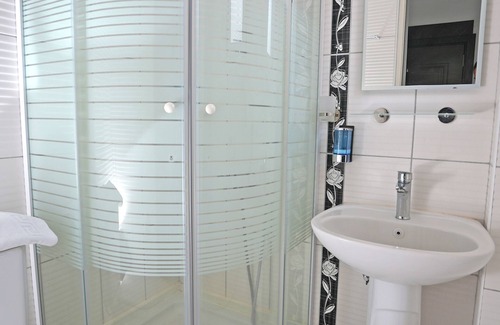 Ortakent Hotel | Ömer Aybak Beach Hotel