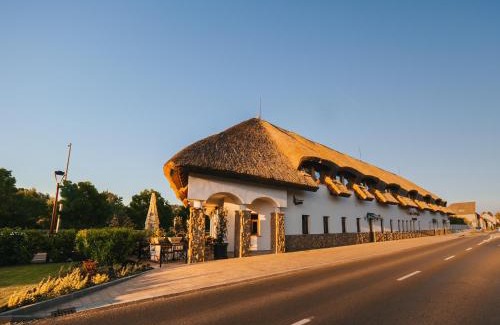 Tat Hotel | Öreg Halász Fogadó
