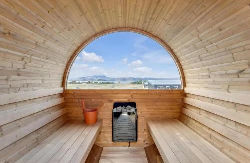 Veidilundur Apartment | Þingvallavatn Hot Tub Sauna 2024 Built Cabin
