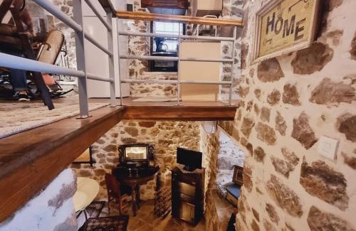 Amfikleia-Elateia Villa | Βίλα Ελιά Παραδοσιάκο σπίτι στην Αμφίκλεια