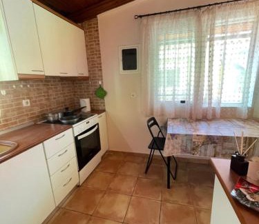 Loutraki Apartment | Μονοκατοικία Στο Λουτρακι