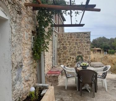 Avgonyma House | Παραδοσιακή κατοικία "ΧΡΥΣΑ" ΑΝΑΒΑΤΟΣ