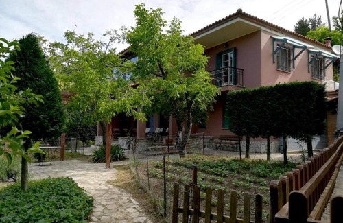 Amfikleia-Elateia House | ΠΟΛΎΔΡΟΣΟ ΠΑΡΝΑΣΣΟΎ