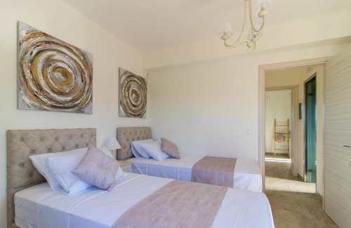 Petriti House | Τhalasso Palace Homes