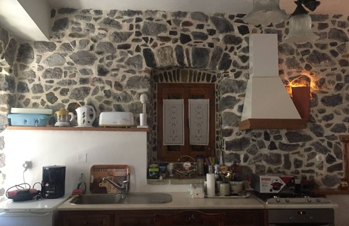 Karyes Apartment | Τraditional Stonebuilt House, mountain Parnon, Karyes Lakonias