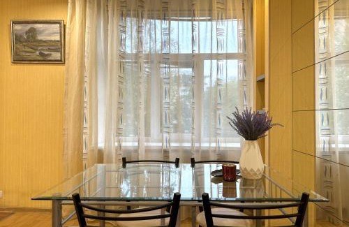 Petrovskoye Apartment | Апартаменты на Алчевских 5