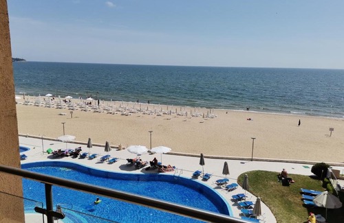 Obzor Apartment | Апартамент Б306 в Обзор Бийч Резорт на първа линия с перфектен изглед към плажа!