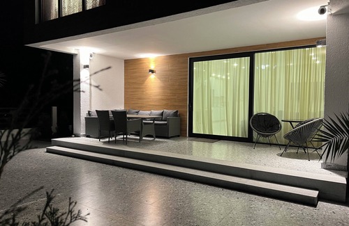 Shekhvetili House | Гостевой дом NinosVilla в Грузии (ShekvetiliKaprovani)<> 70м до моря