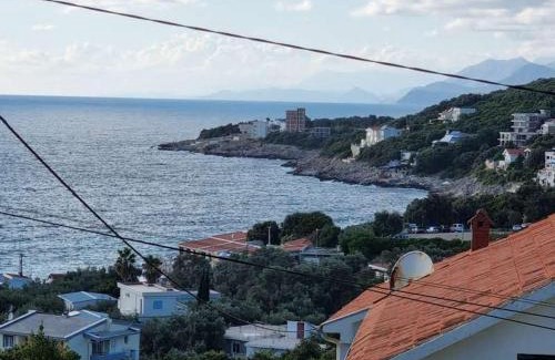 Utjeha House | Дом для семейного отдыха в Утехе, Черногория