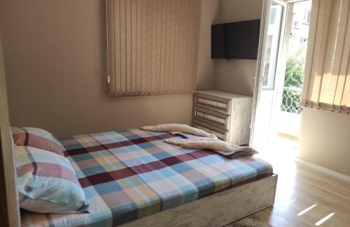 Pleven Apartment | Етаж от къща - Нощувки Ками
