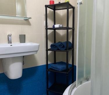 Dniprovs'kyi District Apartment | Завжди світло В 2 мин метро чудова квартира Проспект МВЦ Серце