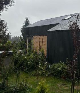 Slavske Ski Chalet | Карпатське Hygge котедж для двох з чаном-джакузі у горах