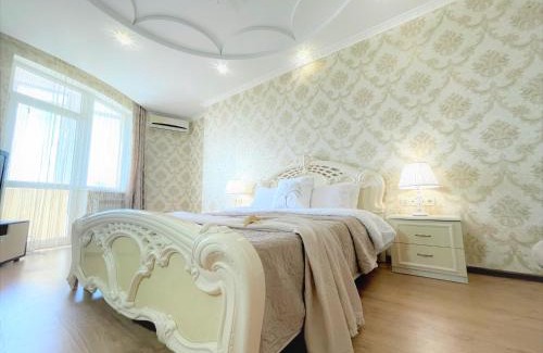 Prymors'kyi district Apartment | Квартира возле Аркадии и парка Победы с балконом и видом на море