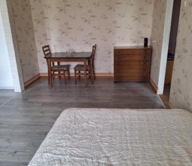 Dzerzhyns'kyi District Apartment | Квартира з балконом 2 кімнати вул 23 серпня 13А