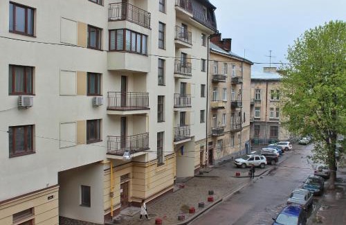 Lviv City Center Apartment | Квартира на Замарстинівській 10, на 6 осіб в центрі у м Львові