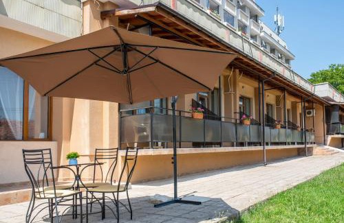 Tryavna Hotel | Комплекс Плавис