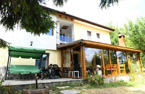 Stoykite House | КЪЩА ЗА ГОСТИ “НИЯ”