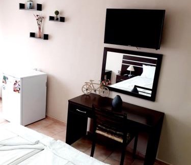 Obzor House | Къща за гости Смокиня
