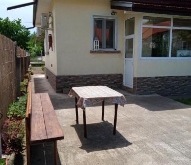 Kazanlak Apartment | Къща за гости Стената до язовир Копринка