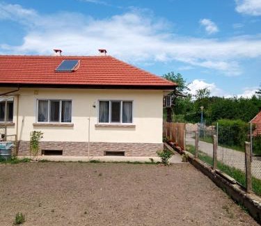 Kazanlak Apartment | Къща за гости Стената до язовир Копринка