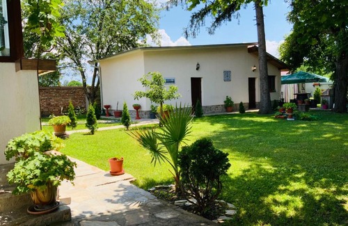 Kazanlak House | Къщи за гости Армагански път