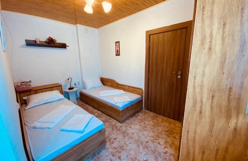 Kazanlak House | Къщи за гости Армагански път
