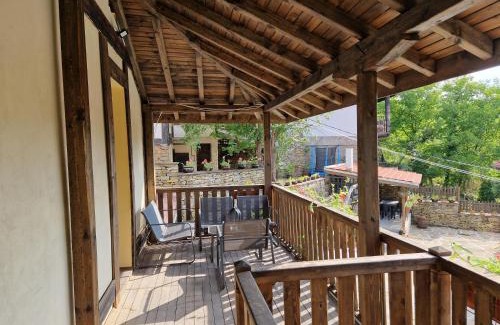 Troyan House | Къщи за гости "Зелената долина"