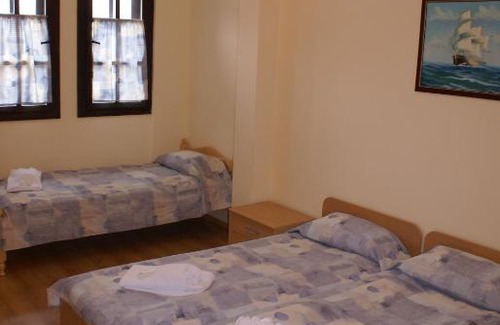 Dolna Banya House | Къщи за гости Кедър