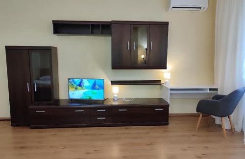 Shevchenkivs'kyi District Apartment | метро Нивки, метро Сирец 15мин