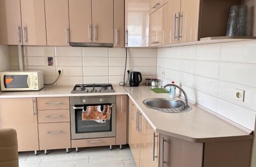 Lutsk Apartment | Однокімнатна квартира в центрі, на вулиці Набережна,10 з парковкою