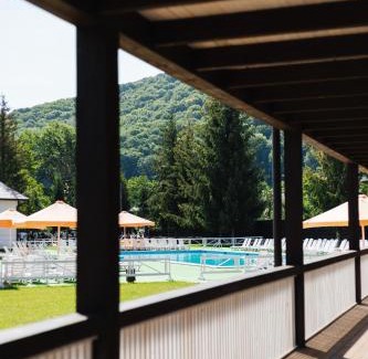 Kuty Hotel | Парк-готель Там, де гори.