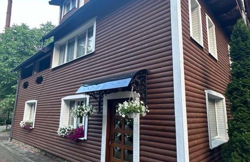 Yaremche House | Писанка