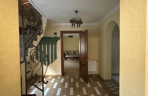 Yaremche House | Писанка