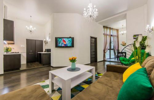 Lypky Apartment | Поруч укриття, 2к квартира біля Хрещатика, вхід у метро у сусідньому будинку