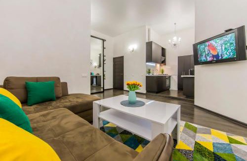 Lypky Apartment | Поруч укриття, 2к квартира біля Хрещатика, вхід у метро у сусідньому будинку